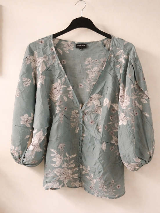 torrid Tops - Floral Button-Down Blouse